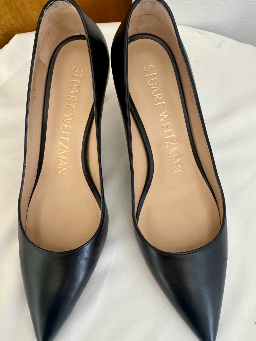 Stuart Weitzman Black Pointed-Toe Leather Pumps 6